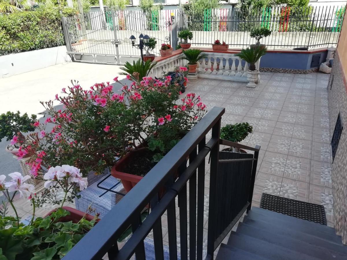 H.Ave Bed & Breakfast Pompei Bagian luar foto