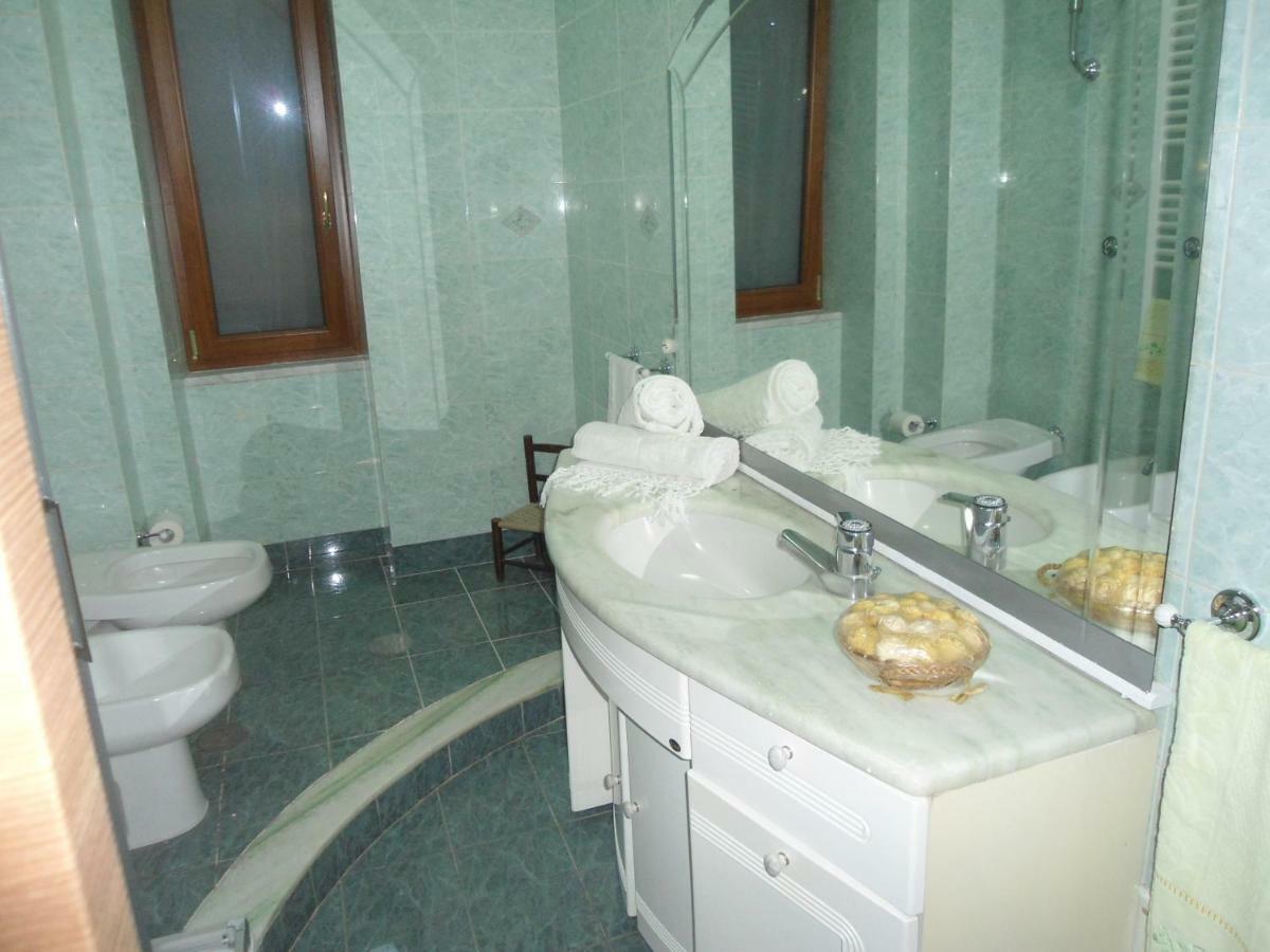 H.Ave Bed & Breakfast Pompei Bagian luar foto