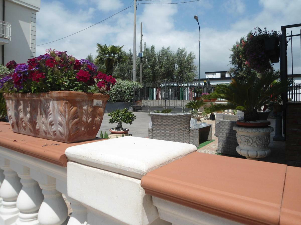 H.Ave Bed & Breakfast Pompei Bagian luar foto