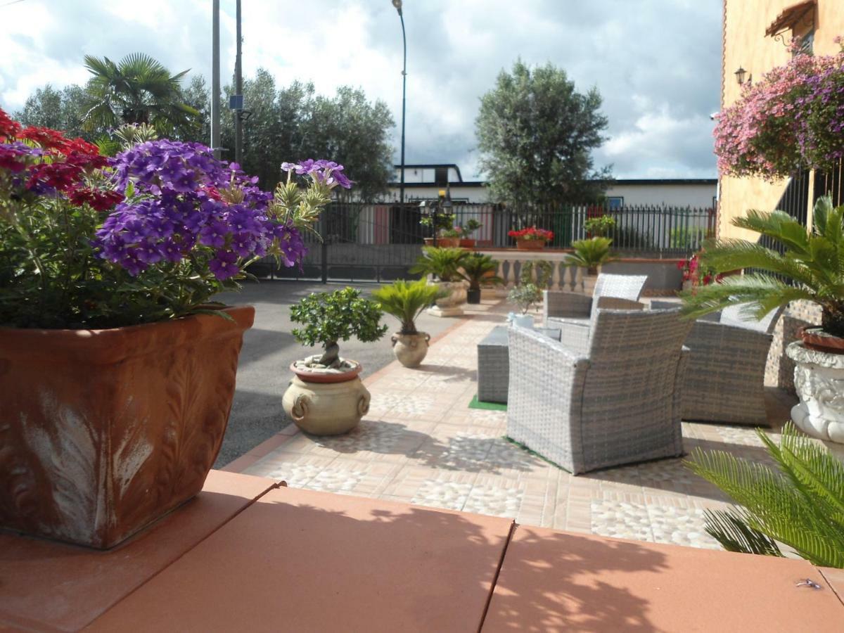 H.Ave Bed & Breakfast Pompei Bagian luar foto